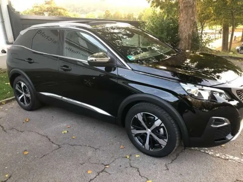 Peugeot 3008 V2 Allure PureTech 130 EAT8-8